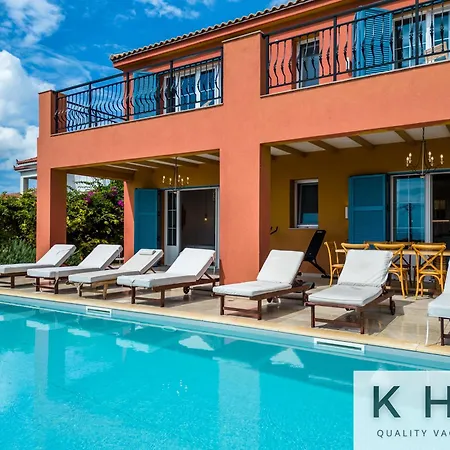 Annino In Village With Private Pool! * Karavádhos