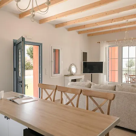 Annino In Village With Private Pool! *