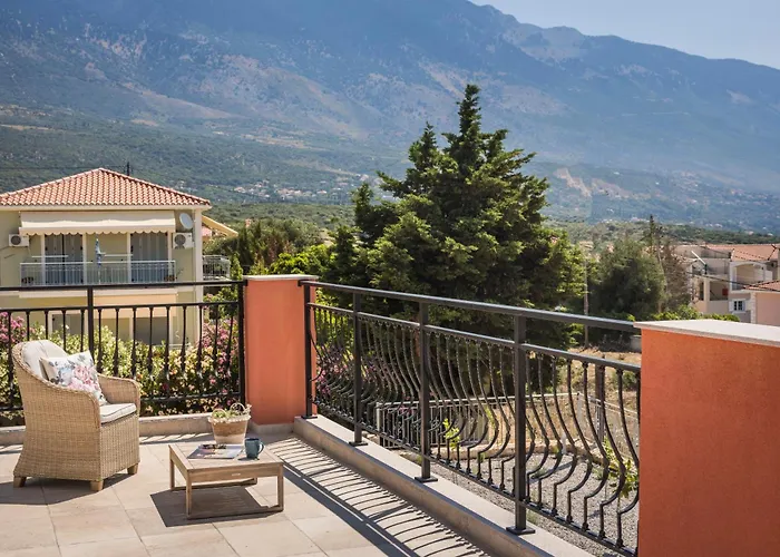 Annino In Village With Private Pool! * Каравадос